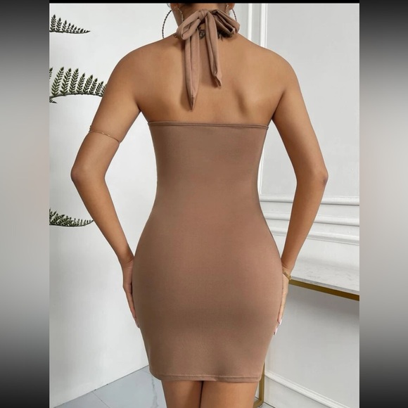🌸 SHEIN 🌸 nude twist halter dress - Picture 2 of 7
